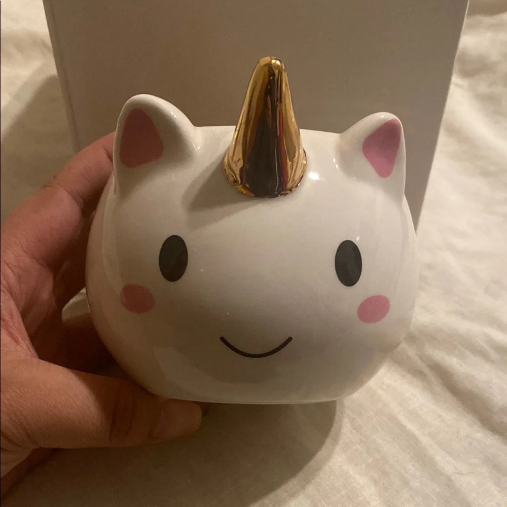 White and Gold Unicorn Decor Accent